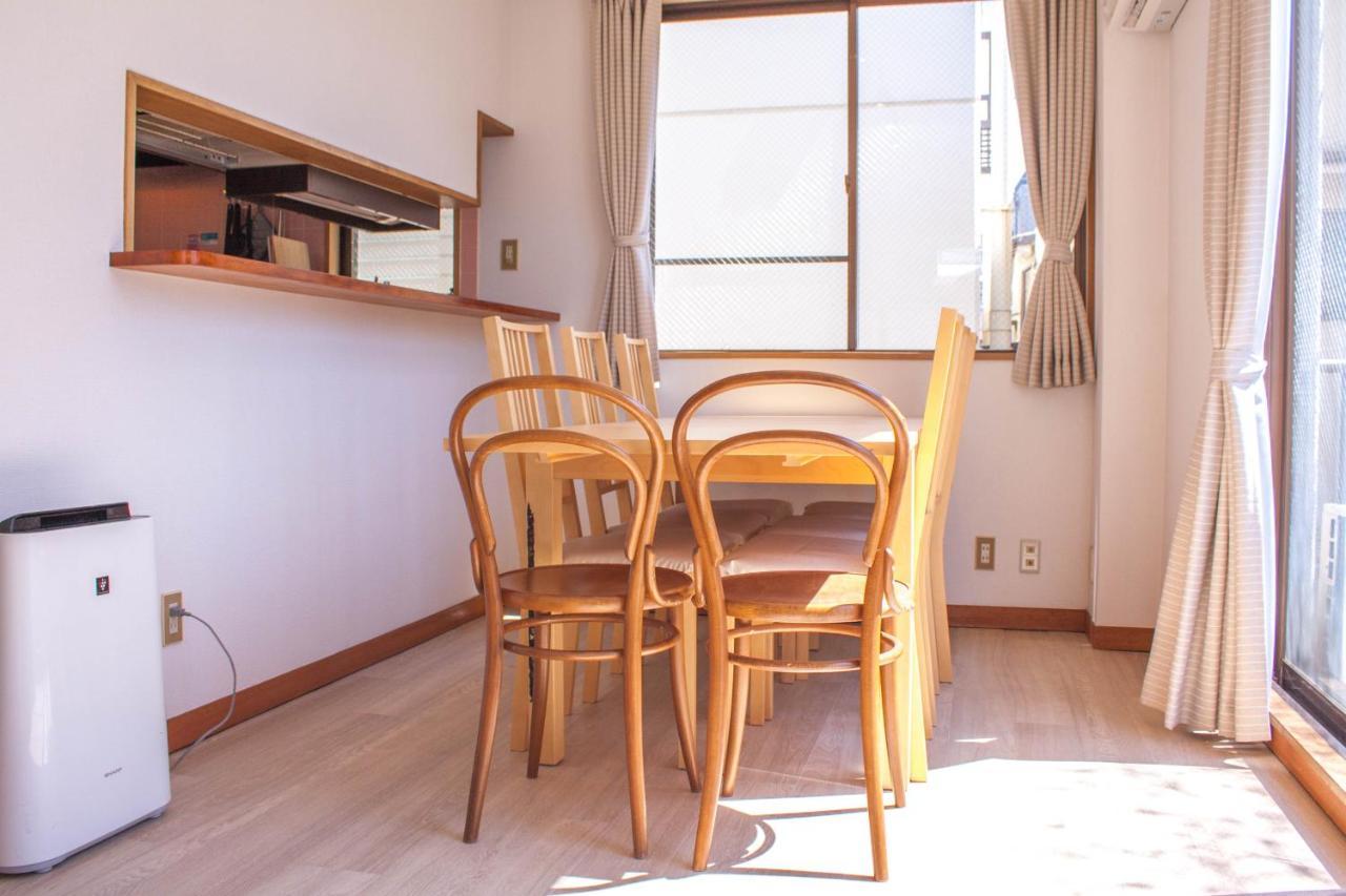 Huge Japanese House - Shibuya 22 Min Direct Train 山手線大塚站走路10分鐘，電車到池袋只要3分鐘，新宿12分鐘，日式獨棟民家風超級大大大房子！ Villa Tokyo