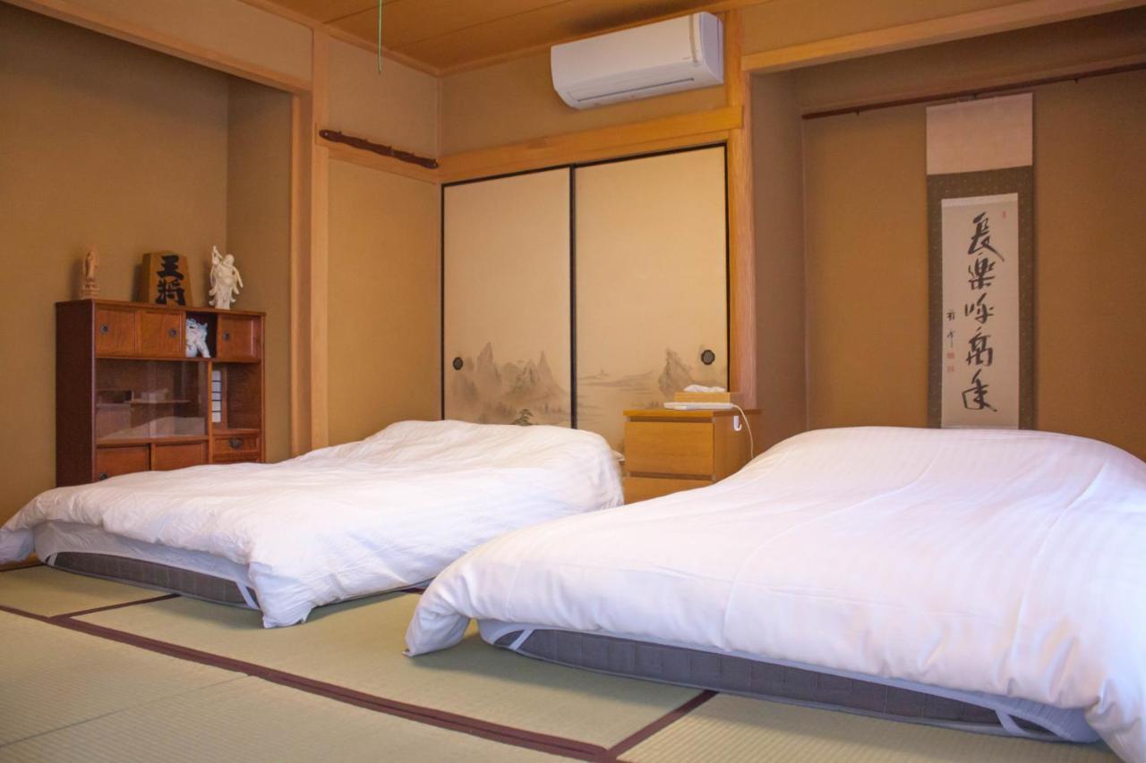 Huge Japanese House - Shibuya 22 Min Direct Train 山手線大塚站走路10分鐘，電車到池袋只要3分鐘，新宿12分鐘，日式獨棟民家風超級大大大房子！ *