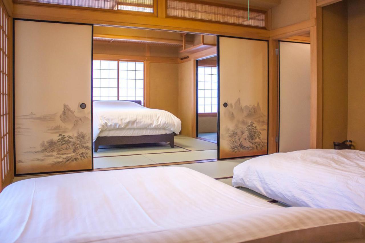 Huge Japanese House - Shibuya 22 Min Direct Train 山手線大塚站走路10分鐘，電車到池袋只要3分鐘，新宿12分鐘，日式獨棟民家風超級大大大房子！ Villa Tokyo