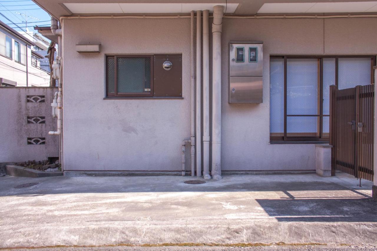 Villa Huge Japanese House - Shibuya 22 Min Direct Train 山手線大塚站走路10分鐘，電車到池袋只要3分鐘，新宿12分鐘，日式獨棟民家風超級大大大房子！ Tokyo