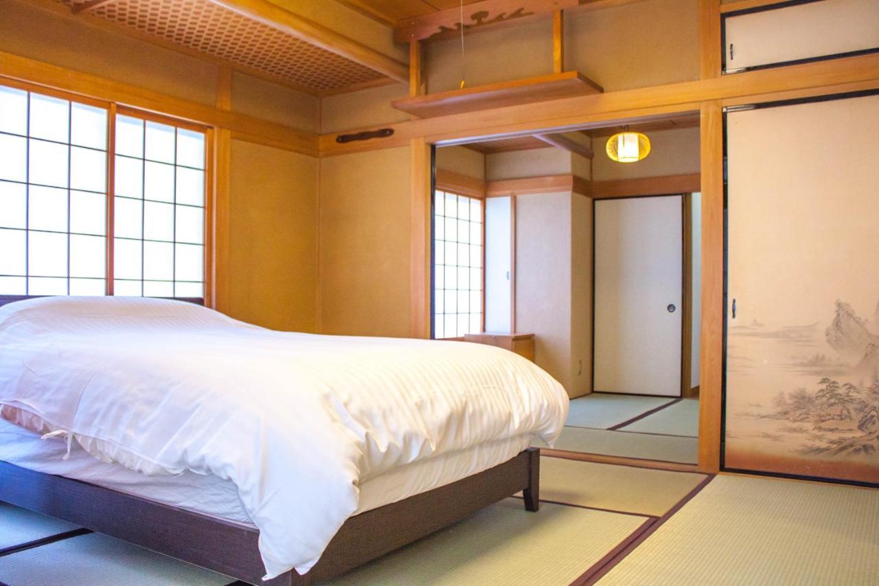 Villa Huge Japanese House - Shibuya 22 Min Direct Train 山手線大塚站走路10分鐘，電車到池袋只要3分鐘，新宿12分鐘，日式獨棟民家風超級大大大房子！ *