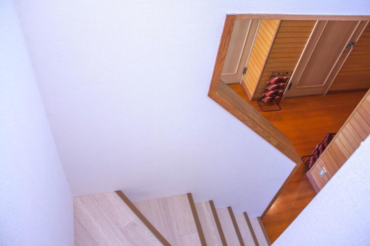 Villa Huge Japanese House - Shibuya 22 Min Direct Train 山手線大塚站走路10分鐘，電車到池袋只要3分鐘，新宿12分鐘，日式獨棟民家風超級大大大房子！ Tokyo