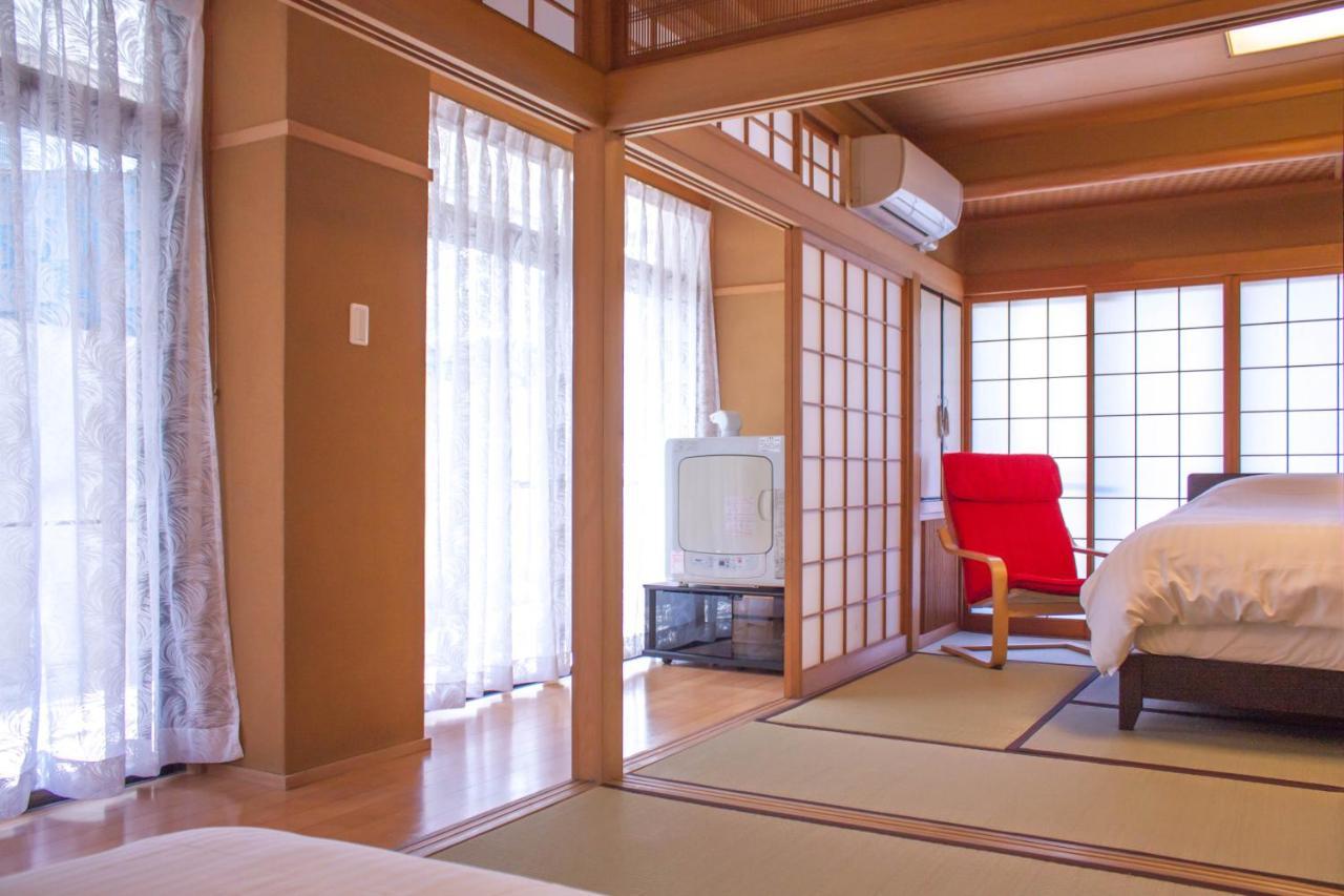 Huge Japanese House - Shibuya 22 Min Direct Train 山手線大塚站走路10分鐘，電車到池袋只要3分鐘，新宿12分鐘，日式獨棟民家風超級大大大房子！ * Tokyo