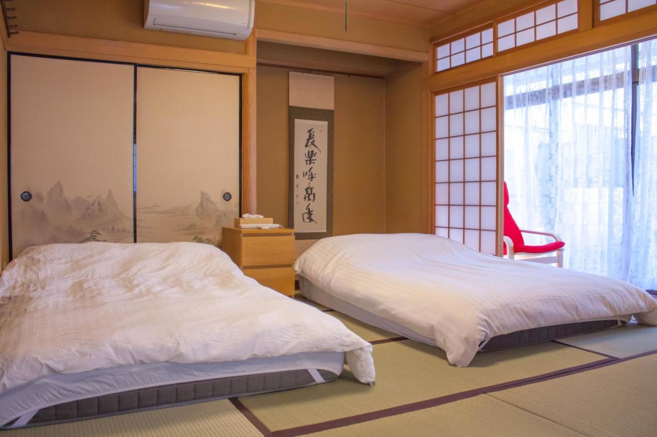Huge Japanese House - Shibuya 22 Min Direct Train 山手線大塚站走路10分鐘，電車到池袋只要3分鐘，新宿12分鐘，日式獨棟民家風超級大大大房子！ Tokyo