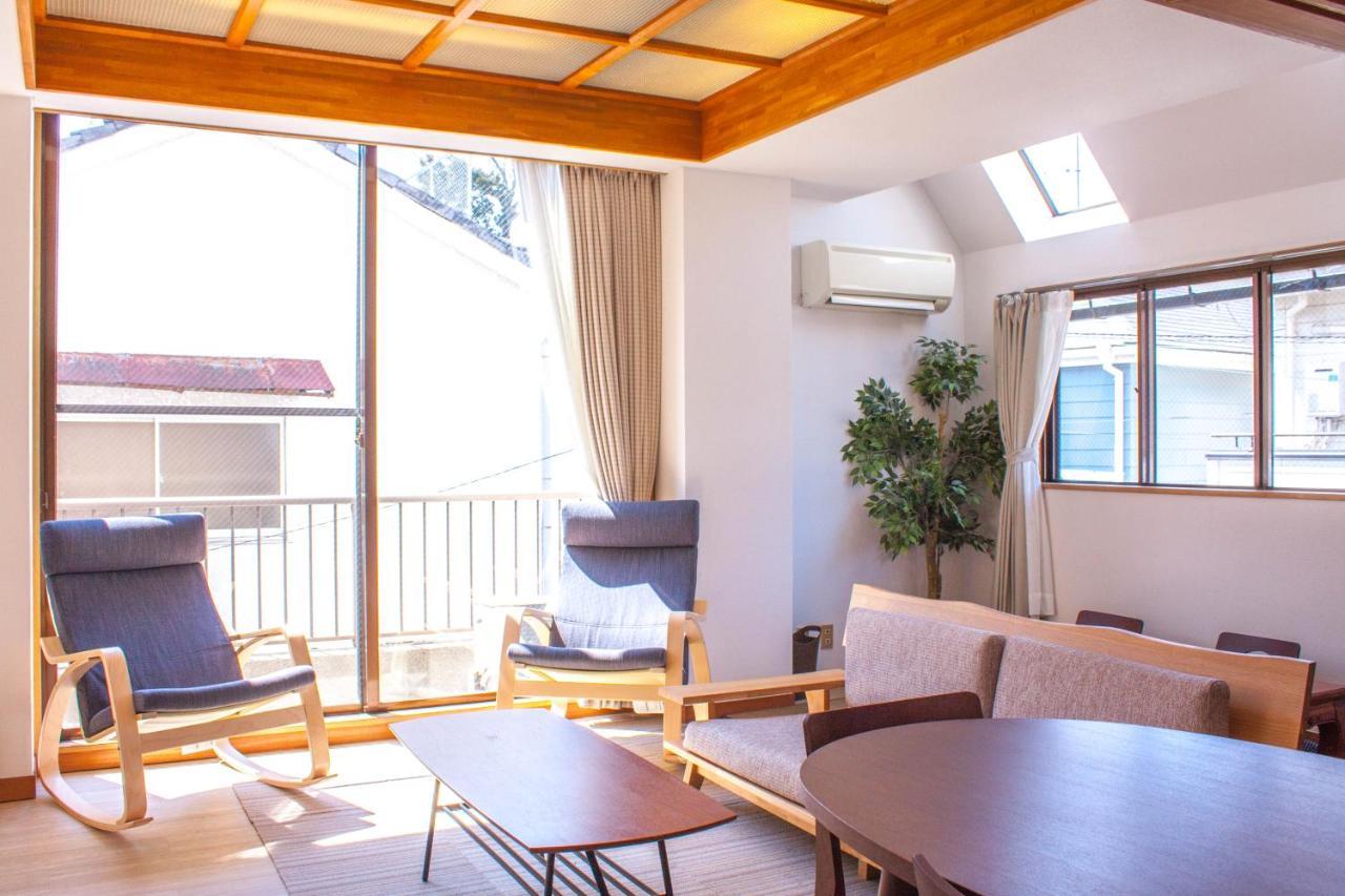 Huge Japanese House - Shibuya 22 Min Direct Train 山手線大塚站走路10分鐘，電車到池袋只要3分鐘，新宿12分鐘，日式獨棟民家風超級大大大房子！ * Tokyo