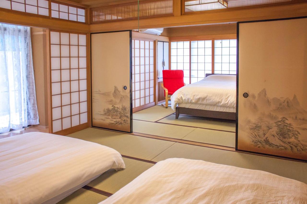 Huge Japanese House - Shibuya 22 Min Direct Train 山手線大塚站走路10分鐘，電車到池袋只要3分鐘，新宿12分鐘，日式獨棟民家風超級大大大房子！